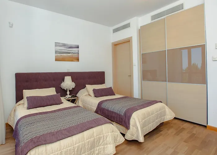 Luxury Villa Aj 06 With Private Heated Pool